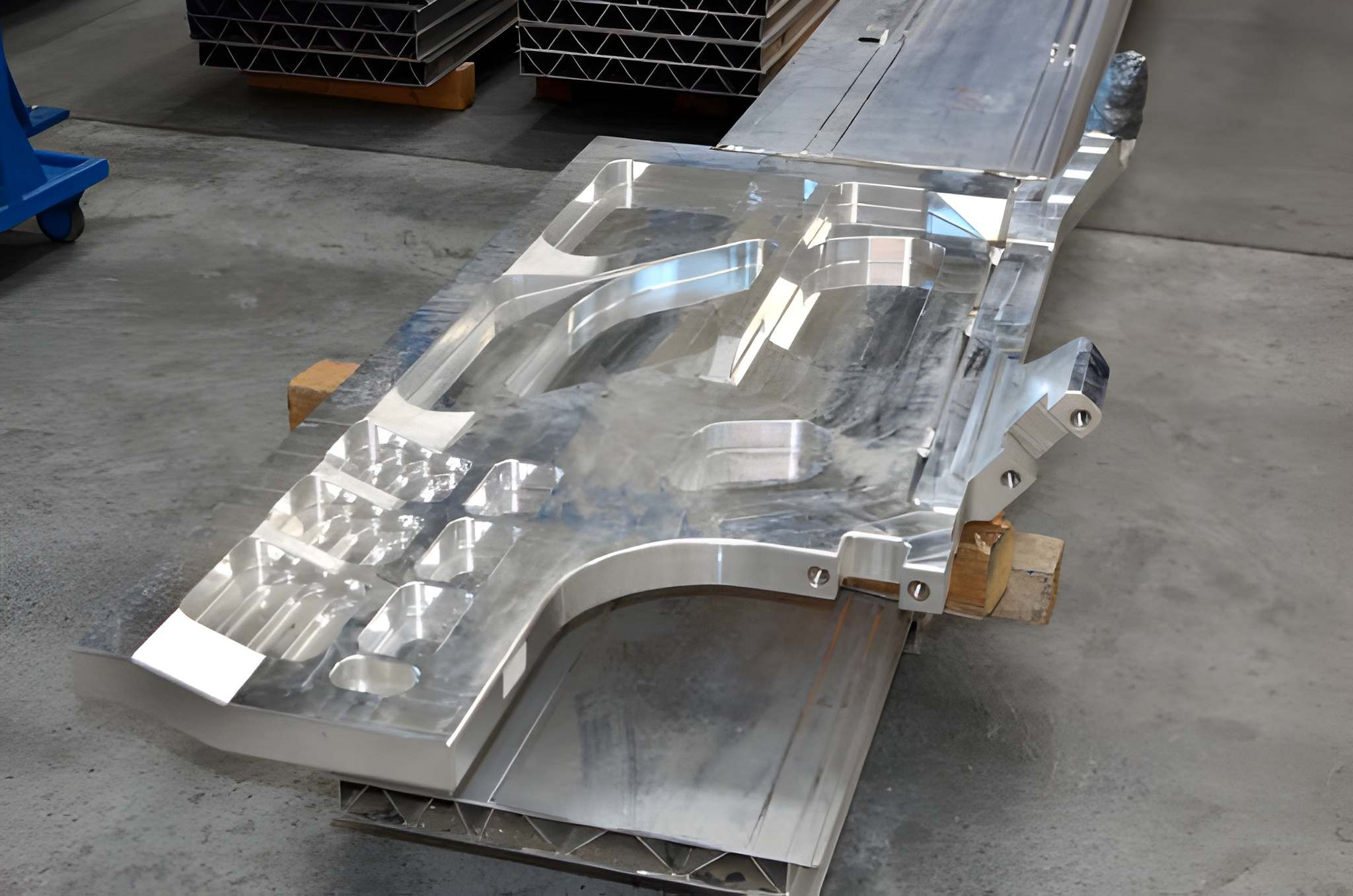 Silver bent aluminium profile