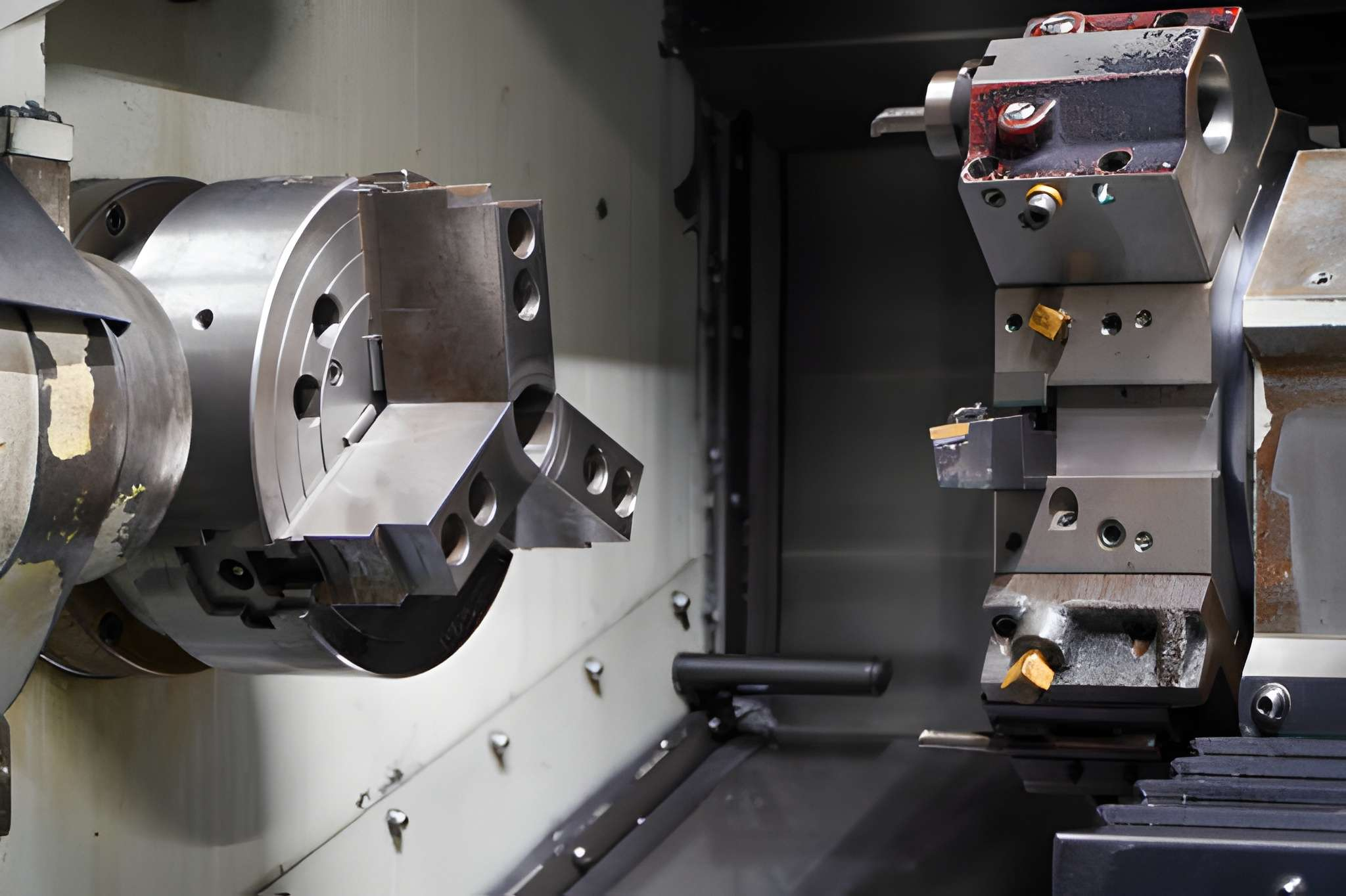 CNC Turning Machine High-Speed Cutting