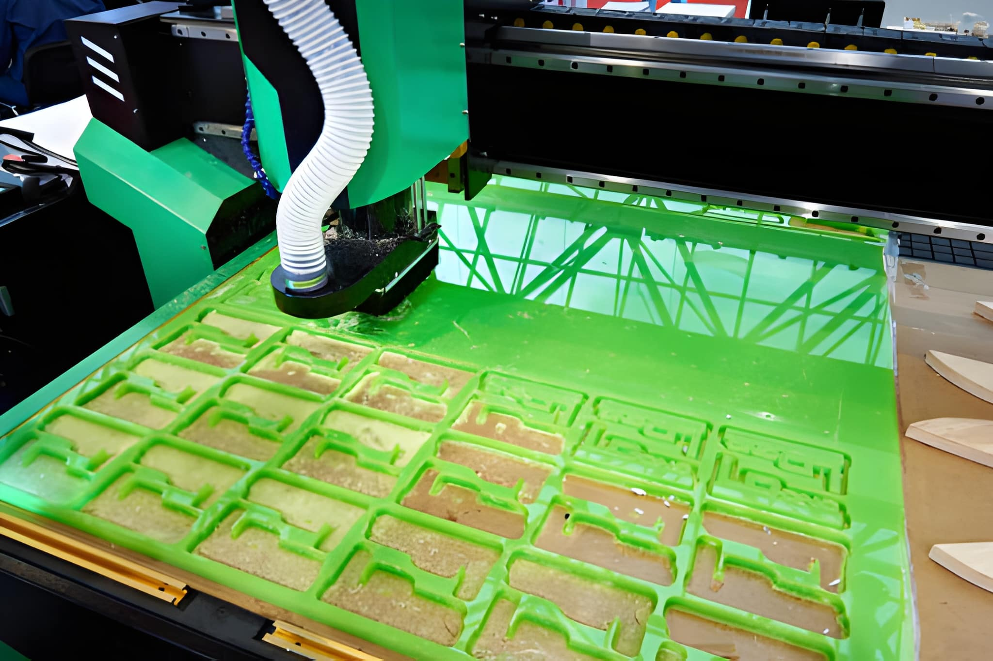 Routing Machine for Cutting Plastic